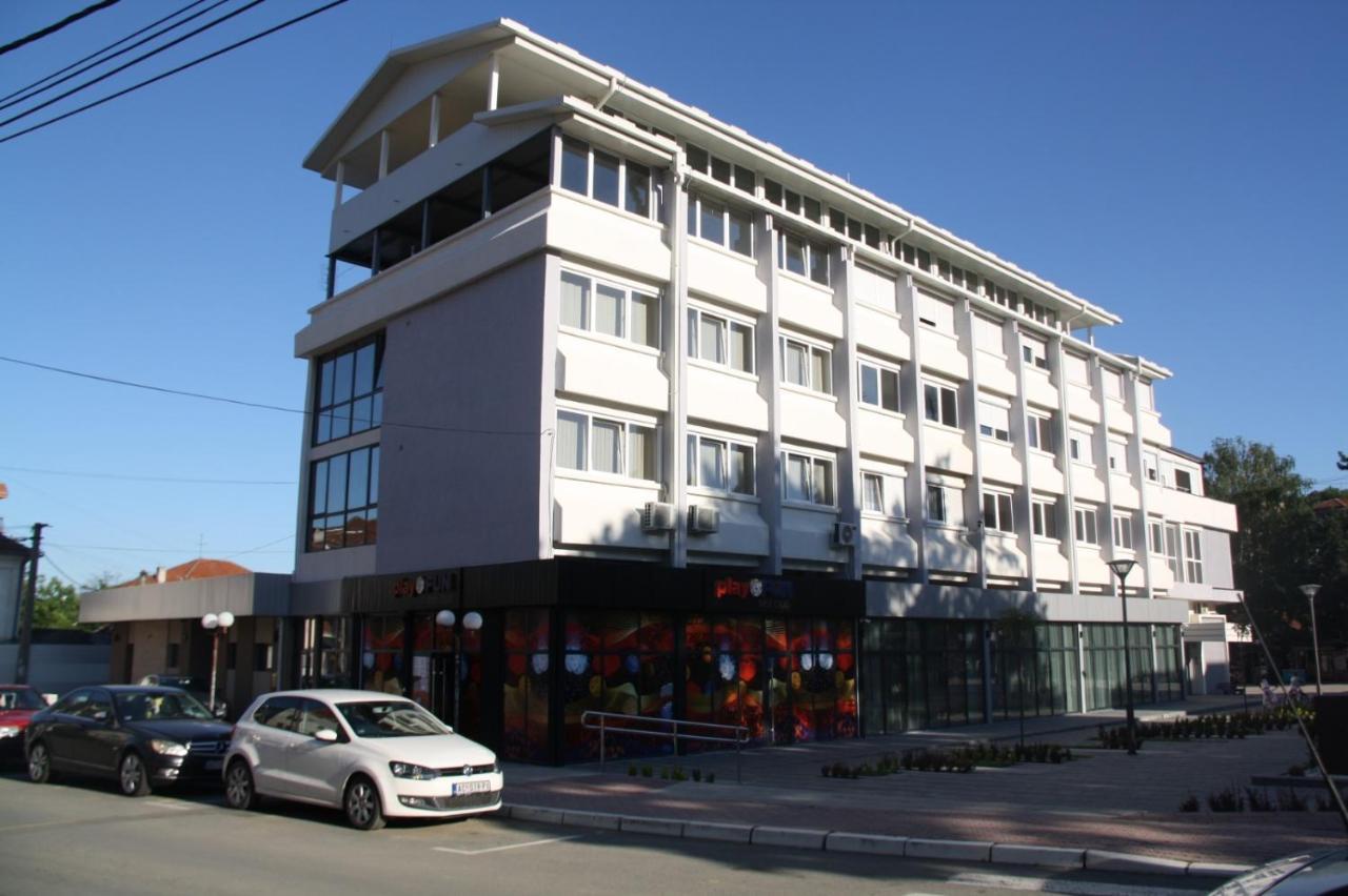 Rooms S&S Milicevic U Strogom Centru Aleksandrovca Aleksandrovac Dış mekan fotoğraf