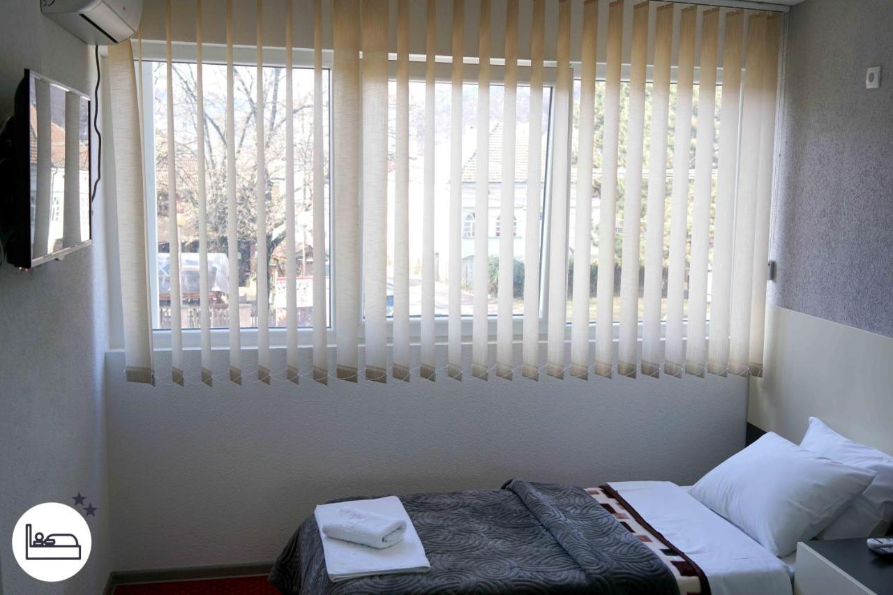 Rooms S&S Milicevic U Strogom Centru Aleksandrovca Aleksandrovac Dış mekan fotoğraf